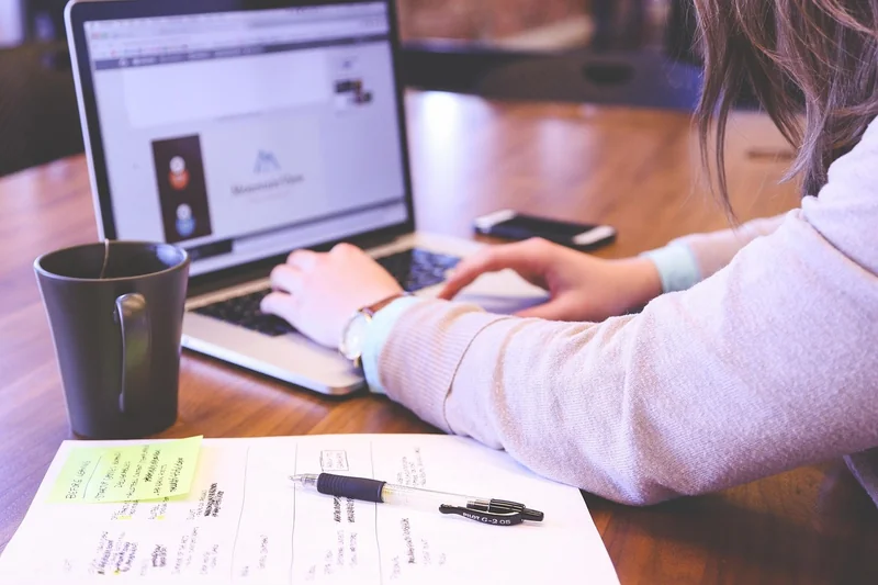 Les alternatives efficaces pour un plan de travail stratifié