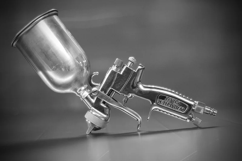 Quel pistolet choisir pour peindre un plafond ?